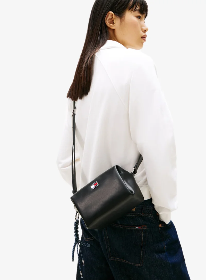 TOMMY JEANS Logo Boxy Crossbody Camera Bag